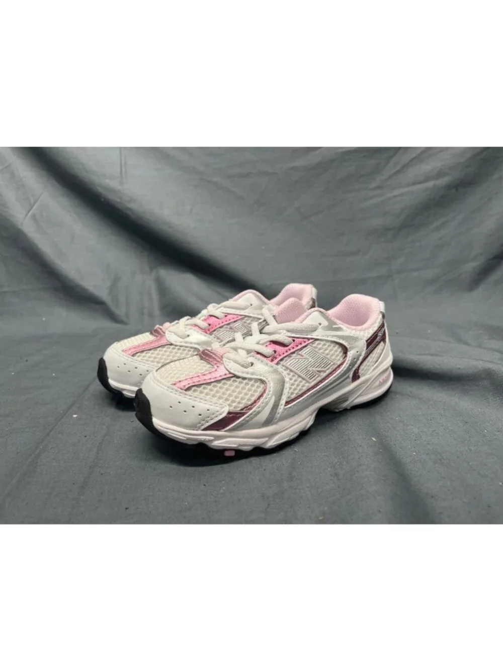 New Balance Toddlers 530 Sneakers Lace Up IZ530RK White Pink Size 8 NEW IN BOX!